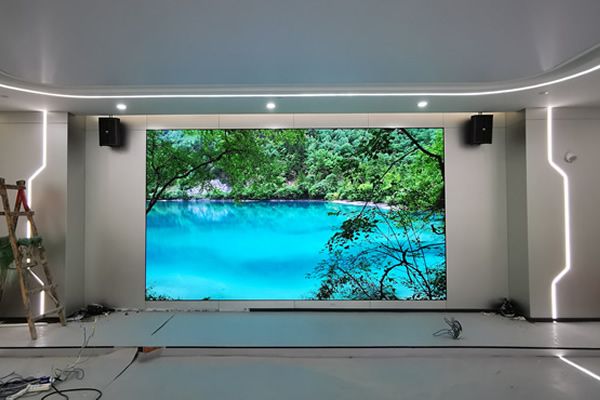 100平方的會(huì)議屏幕尺寸多少合適？